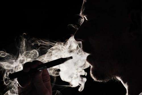 Does e-cigarette vapor trigger smoke detectors?