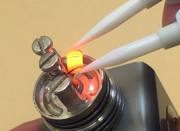 How to disassemble an e-cigarette atomizer coil