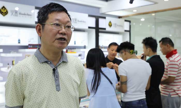 315 Gala names e-cigarettes