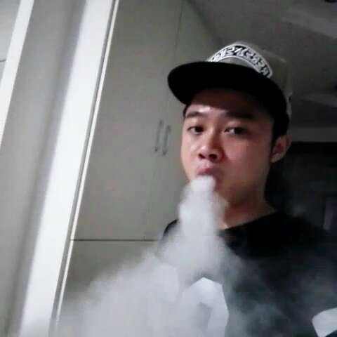 什么烟油和雾化器可以大烟雾而不烫嘴