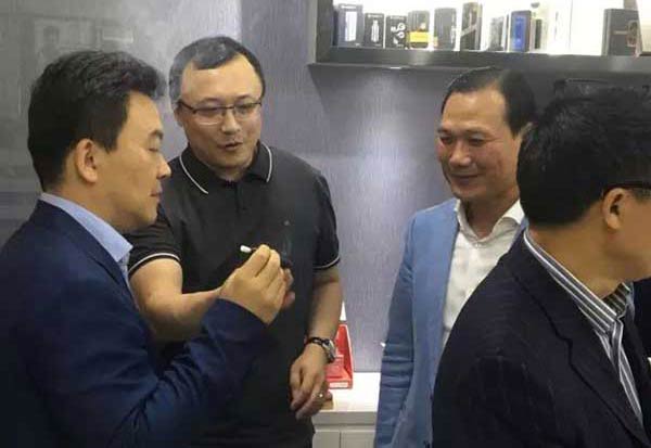 How to operate a physical e-cigarette store