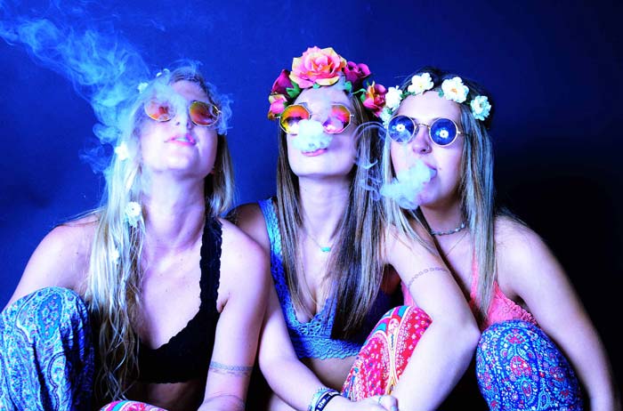 Analysis of similarities and differences between e-cigarette users and cigarette smokers